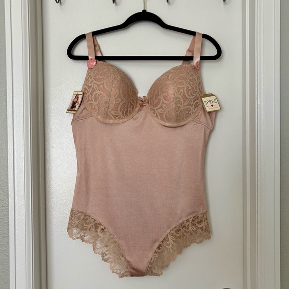 NWT! ⭐️ Spree Intimates • Lace Trim Push Up Bodysuit - Color Nude, Size 1X - Picture 2 of 16